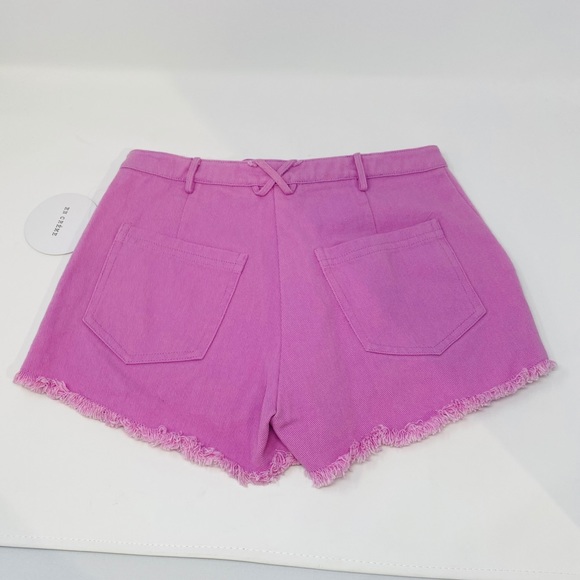 EN CREME**Gorgeous Pink Denim Shorts**Sm.. $67 - Picture 5 of 6